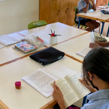 Year 7 students reading.png